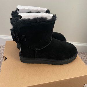 Women's Black Uggs with mini Bailey Bow